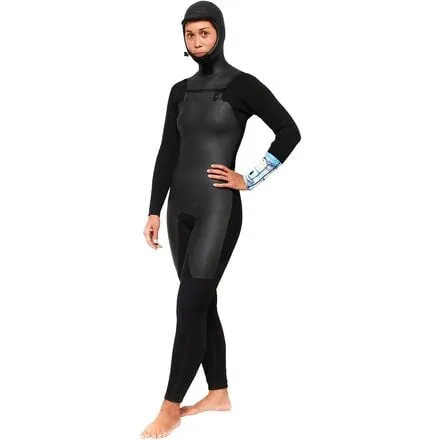 5/4 Sea Caves Wetsuit with Hood and Zip Chest - Women's Kassia Surf, Black/Sky