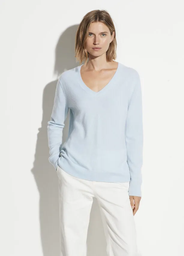 Vince - Weekend V Neck Sweater in Skylark